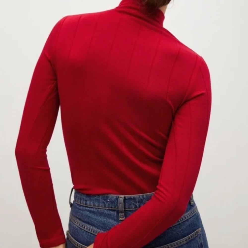 Long Sleeve Red Ribbed Knit Top - Picture 2 of 11